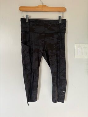 Lululemon Fast and Free High-Rise Crop 19" Camo Size 8